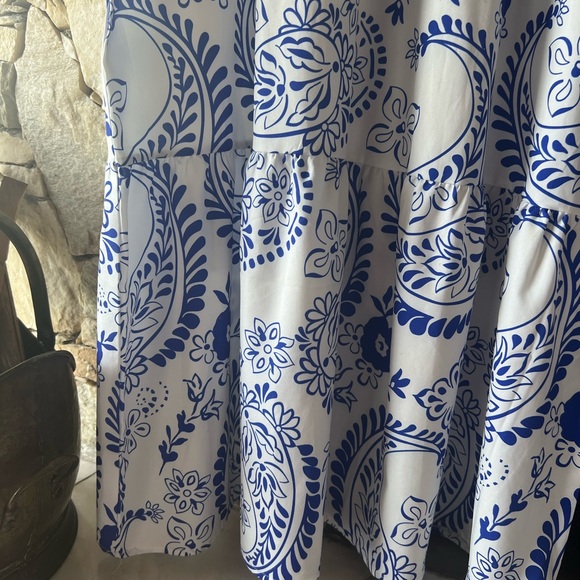 White and Blue Patterned Dress - Picture 4 of 5